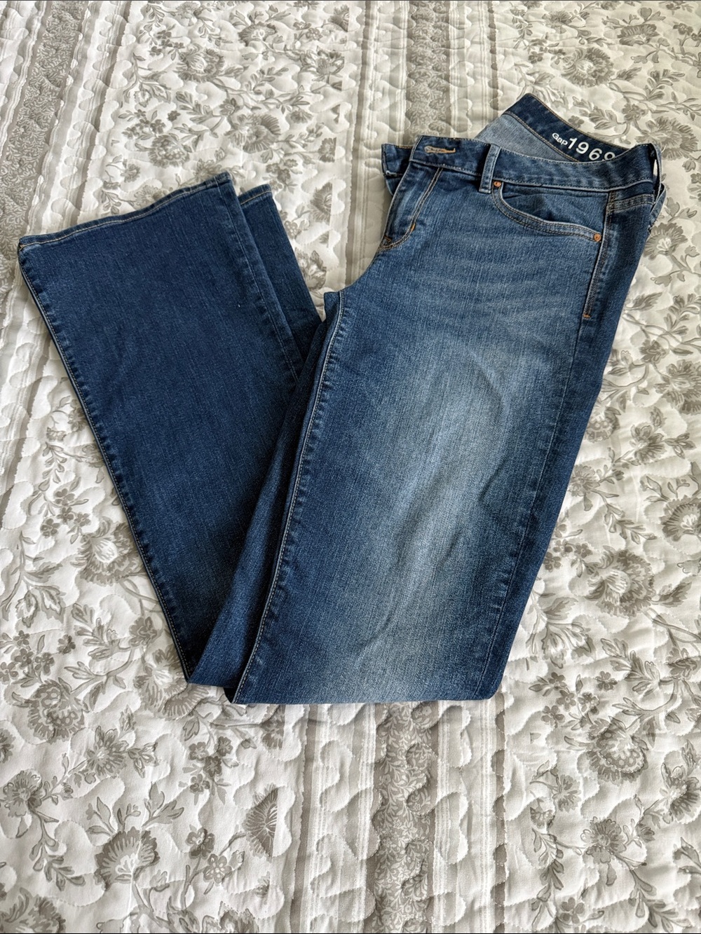GAP Women's Medium Blue Straight-Leg Jeans